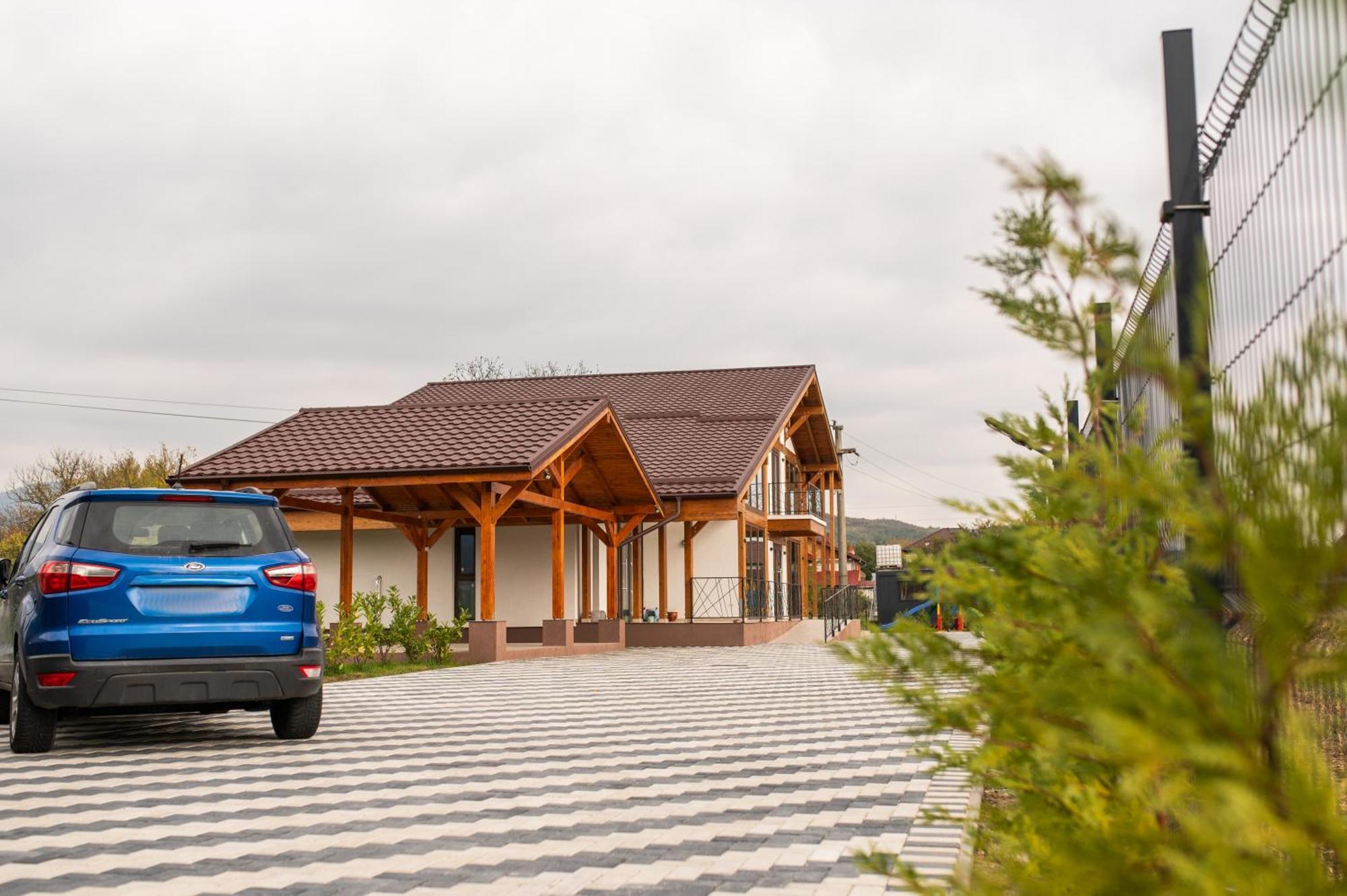 Pensiunea Subcarpati Călimăneşti Exterior foto